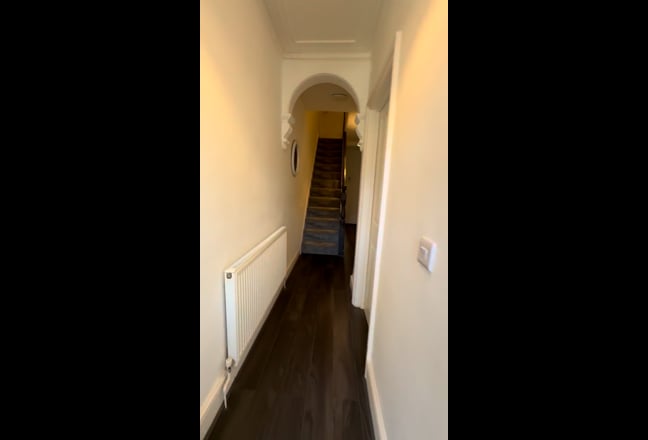 Double En-suite Room SO15 Main Photo