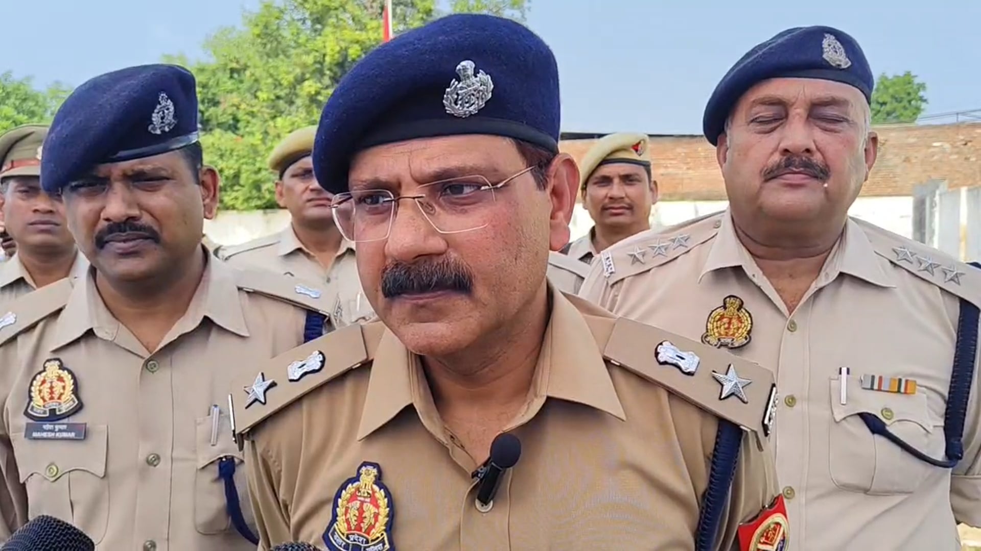 मुख्यमंत्री, उत्तर प्रदेश योगी आदित्यनाथ  के *बरेली* में आयोजित राज्य स्तरीय *ग्राम प्रहरी* सम्मान समारोह का प्रसारण