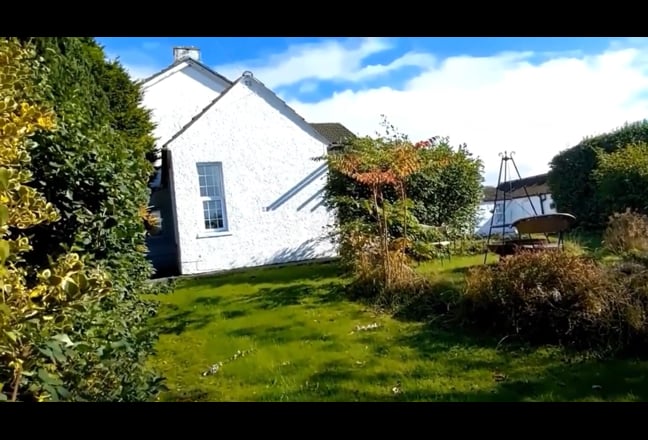Double room, private parking, shed, games building Main Photo