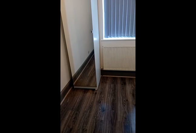 Single Room in B11 Available  Main Photo