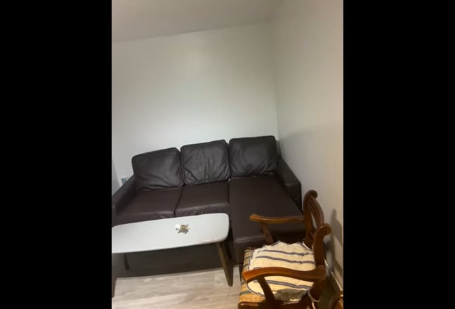 Large sharing house - 2 rooms available Main Photo