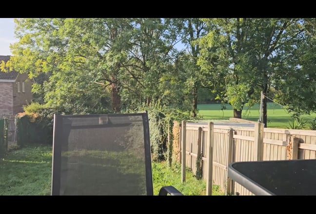 Large 13m² | Beautiful Views | Quiet | Bills Inc Main Photo