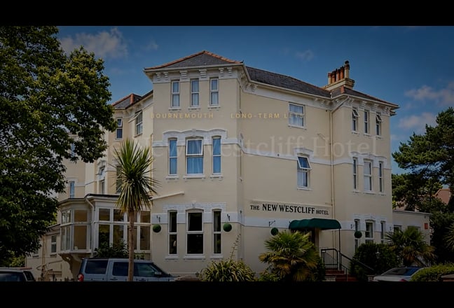 🏡 Premium Ensuite Rooms –  BH2 – Bills Included Main Photo