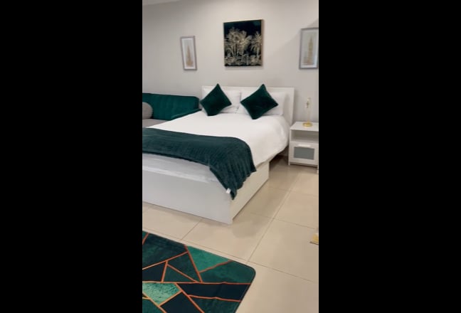 Studio Apartment Sudbery Hill  Main Photo