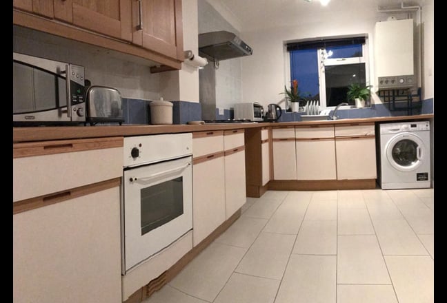 Video 1: Kitchen