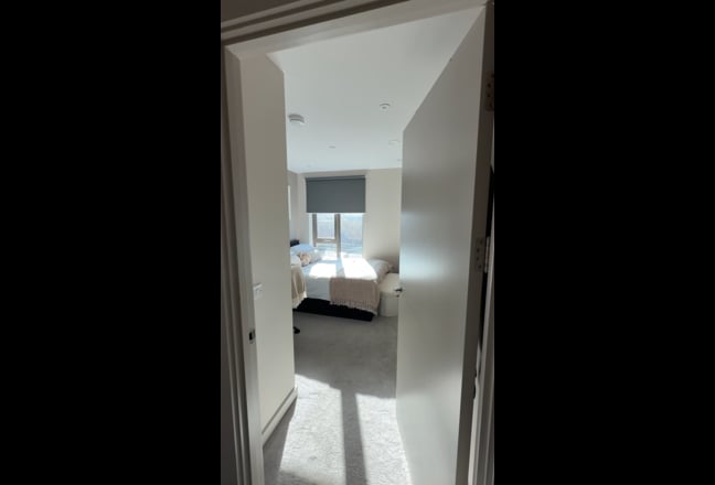 Beautiful Double Room in New Acres, Wandsworth Main Photo
