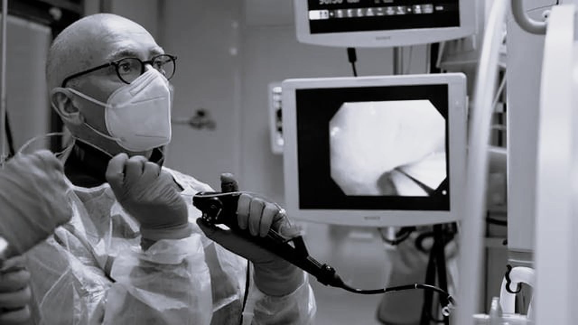 Mini-probe cryobiopsy with fluoroscopy and rEBUS - Airway management with flexible endotracheal tube