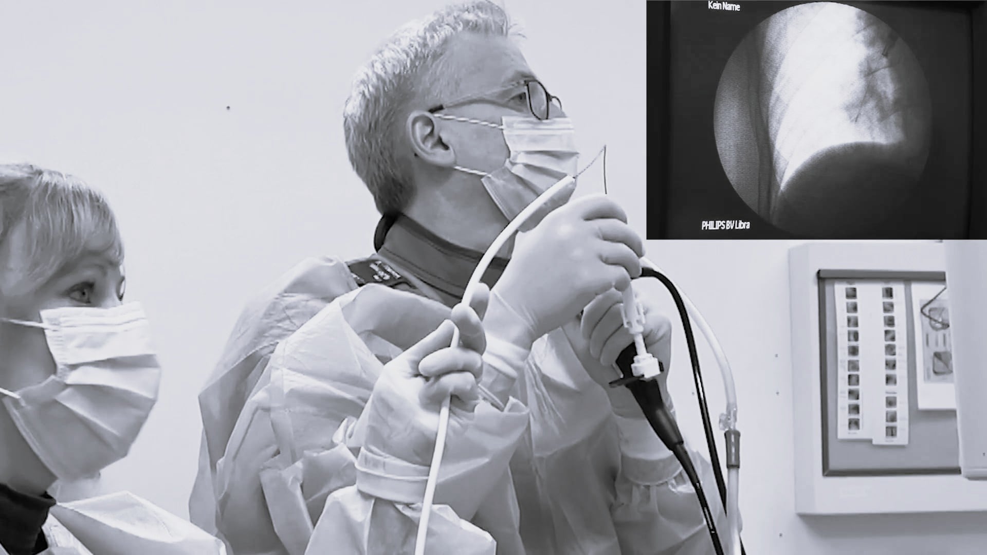 Transbronchial cryobiopsies using the 1.1 mm single-use probe with oversheath