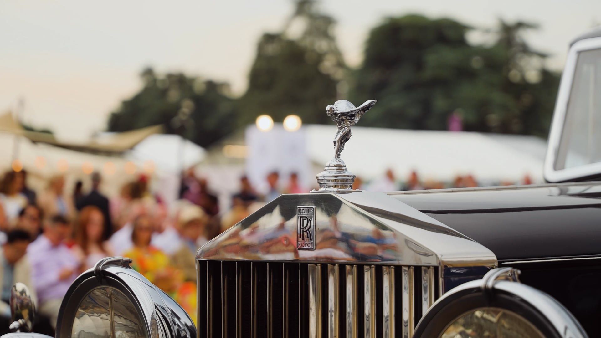 Salon Privé: Salon Privé | Concours Ad | Paid ad (paid)