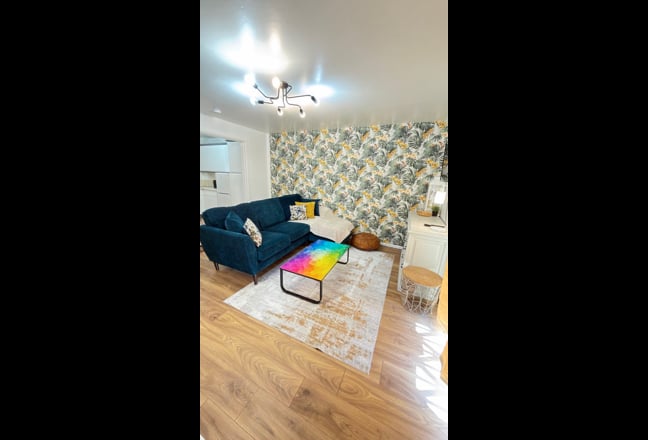 2 Bedroom Apartment | Jacobins Chare | S182 Main Photo