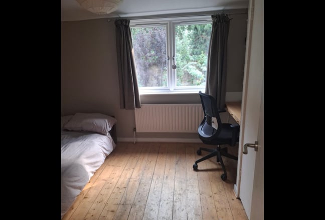 Greenwich, double room - Short term let Main Photo