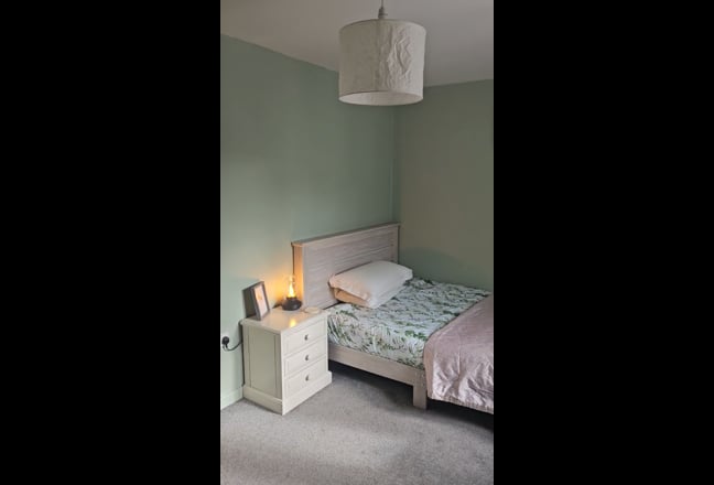 Room for female housemate Main Photo