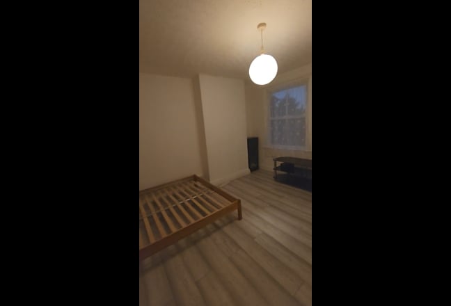 Double Room in Rainham  Main Photo