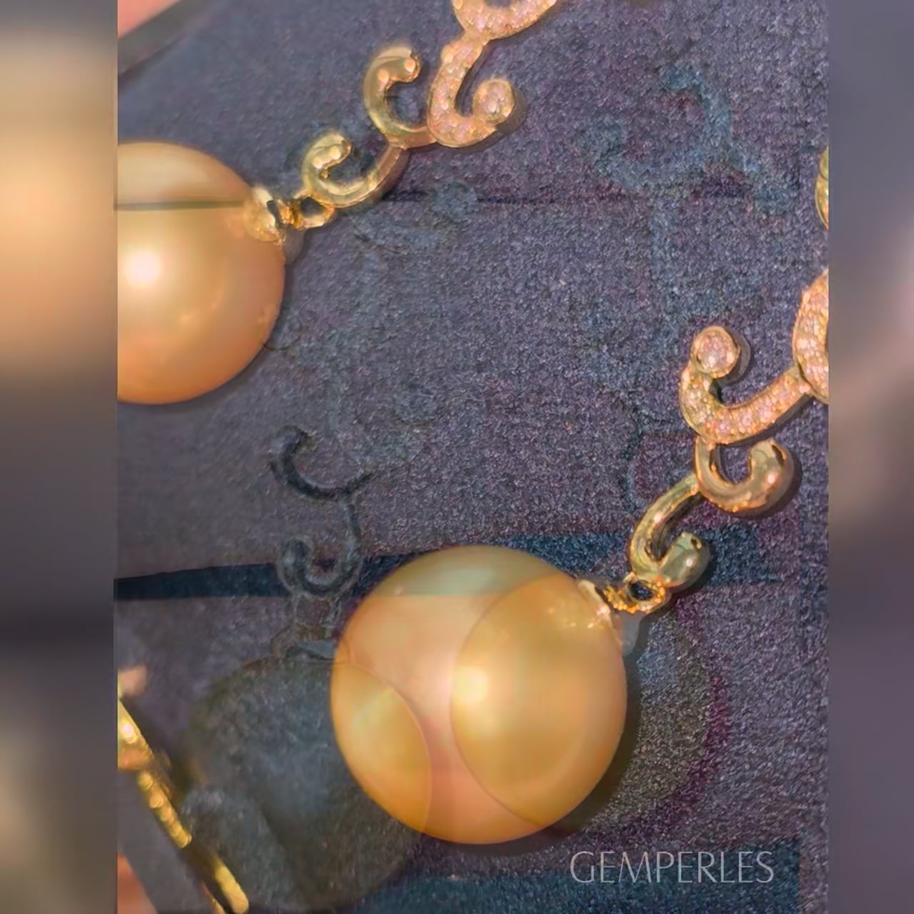 Orecchini Divines Pétales - Oro Giallo, Diamanti & Perle Dorate | Gemperles