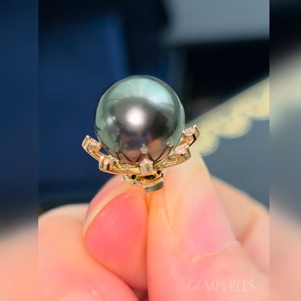 Boucles d’oreilles Étoile Rosemonde - Or Jaune, Diamants & Perles de Tahiti | Gemperles