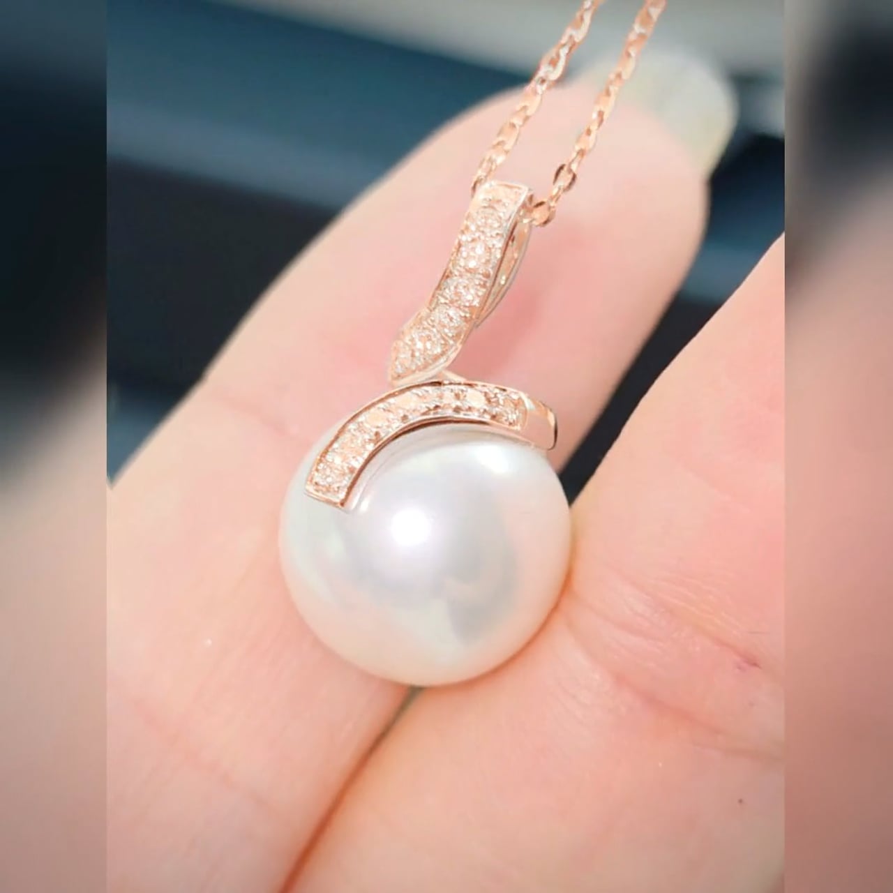 Ciondolo Ondine - Oro Rosa, Diamanti & Perla d’Acqua Dolce | Gemperles