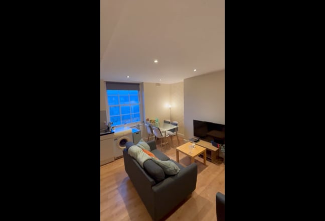 Balham Room to Rent Main Photo