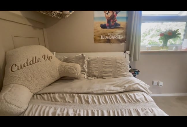 Beautiful Clean Double Bedroom Available  Main Photo