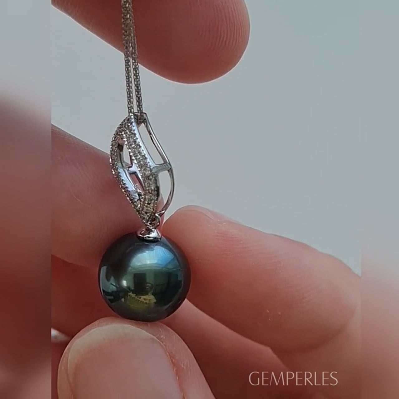Pendentif Anegada - Or Blanc, Diamants & Perle de Tahiti | Gemperles