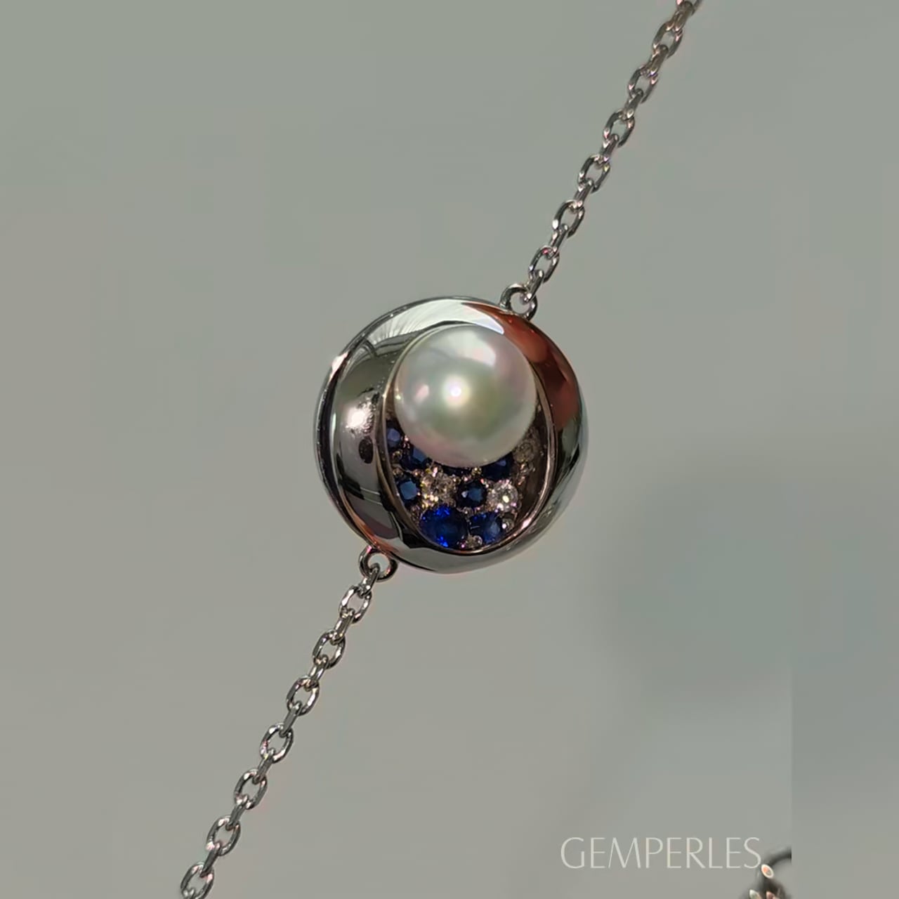 Braccialetto Seiza - Oro Bianco, Zaffiri, Diamanti & Perla Akoya | Gemperles