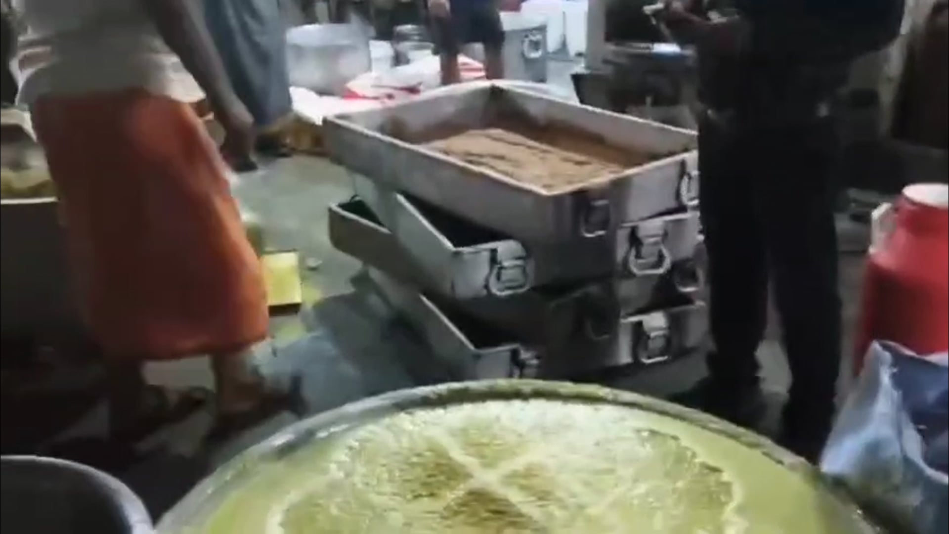 मथुरा में मिलावटखोरों पर खाद्य सुरक्षा विभाग का शिकंजा!