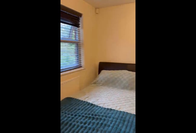 LARGE D Room - 2Tube Stns-Large Hse-Parking-FastBB Main Photo