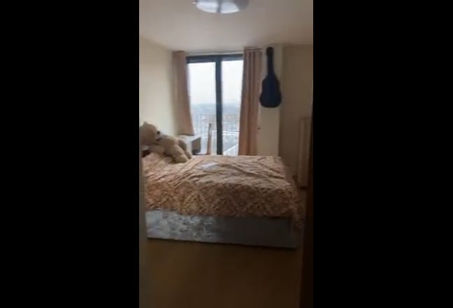 Room to rent in a spacious 3 bedroom Main Photo