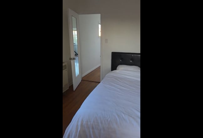2 Rooms for the price of one, beautiful two-story Main Photo