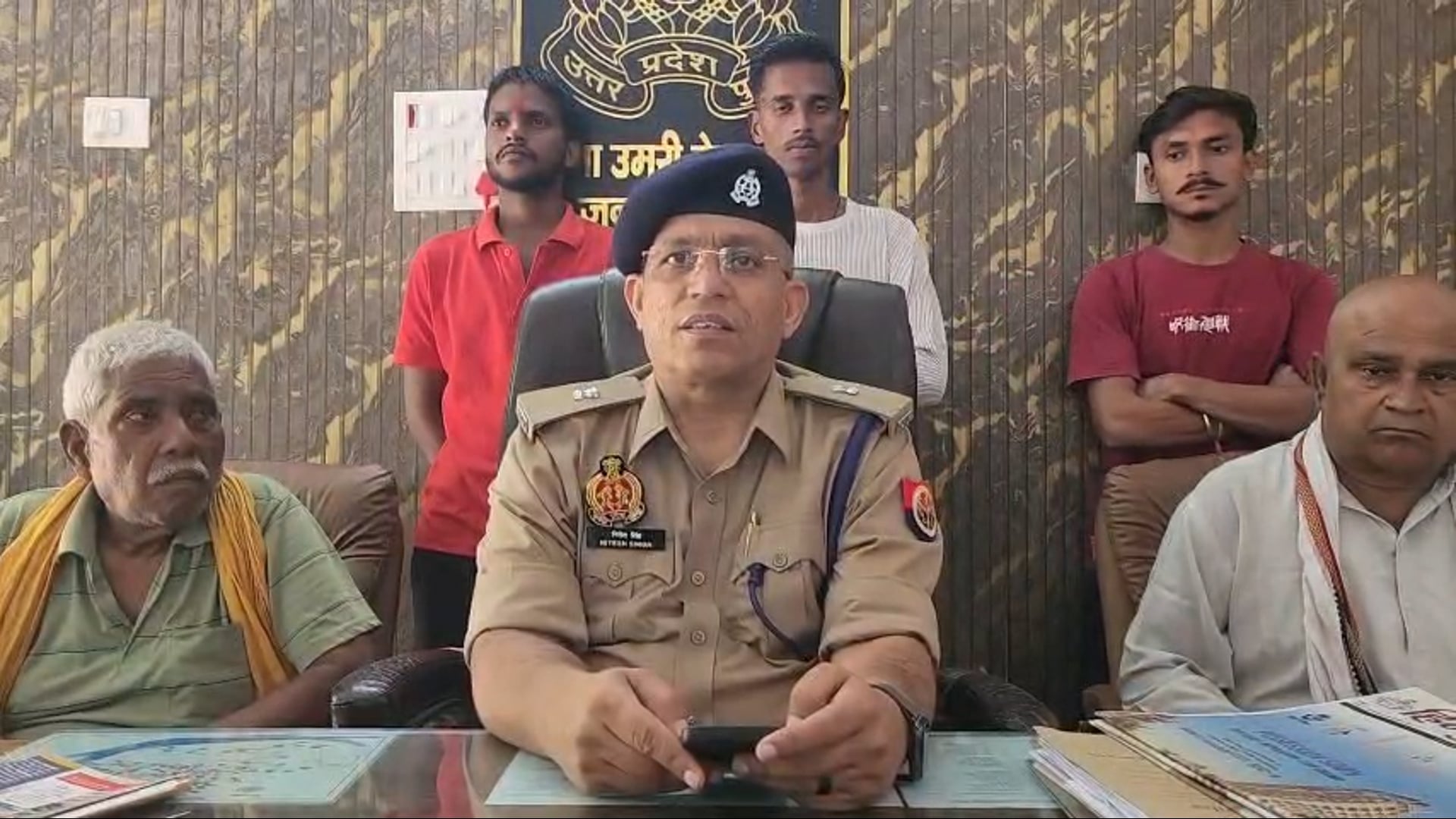 Gonda,थाना उमरीबेगमगंज क्षेत्रांतर्गत ग्राम पकवान में आयोजक सूर्यप्रकाश सिंह एवं विमल# gonda 