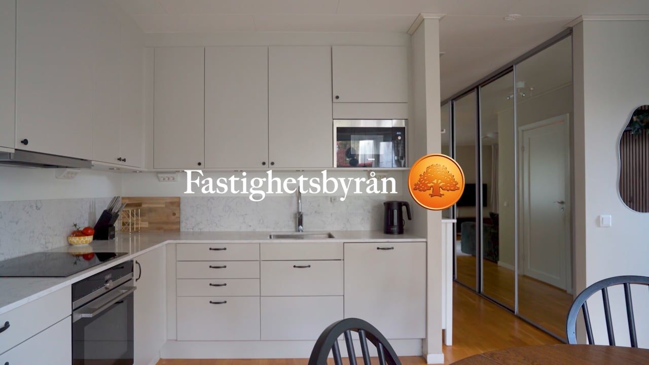 5 rum Villa på Rådanvägen 40 Silverdal Sollentuna kommun - video