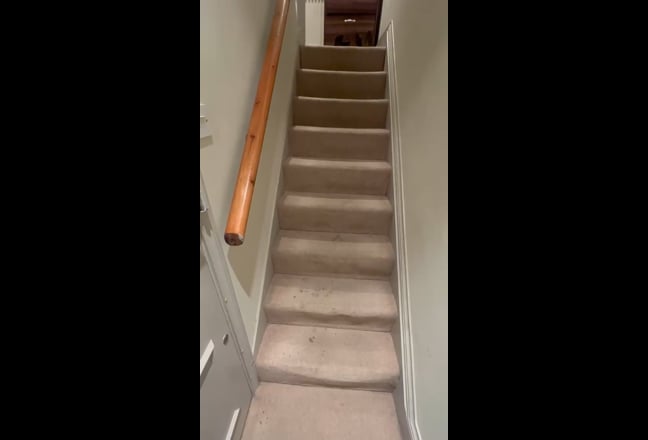 Video 1: Living room and Kitchen 