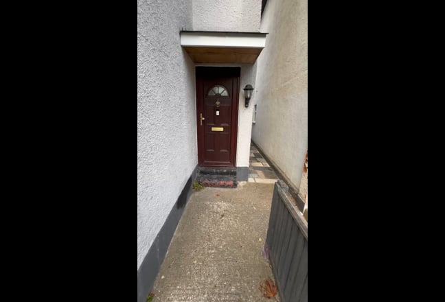 ** Dbl Room-Lovely Refurbed Furzedown Flat SW17 ** Main Photo