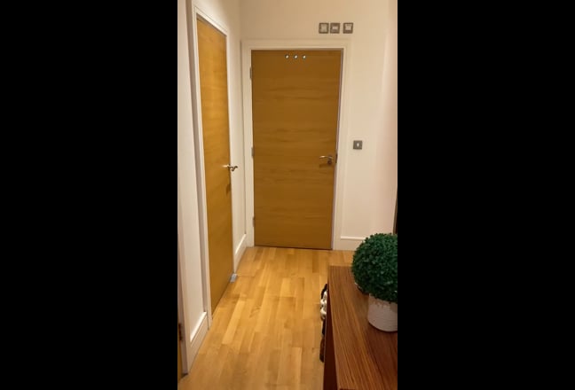 Room with Ensuite B in Lux Building in Westminster Main Photo