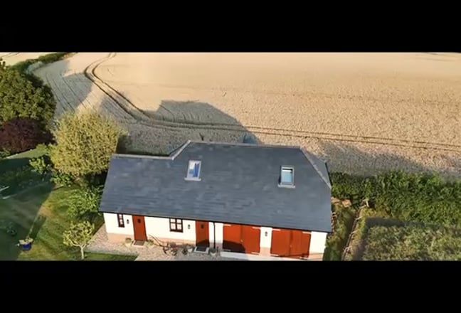 Room with beautiful countryside views Main Photo