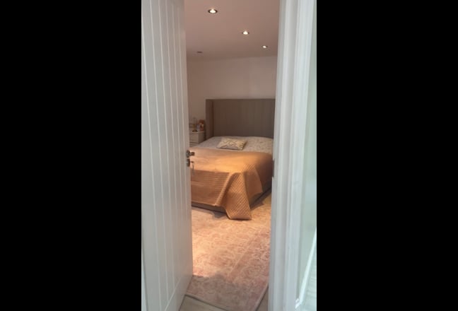 2 rooms: Ensuite and Double  Main Photo