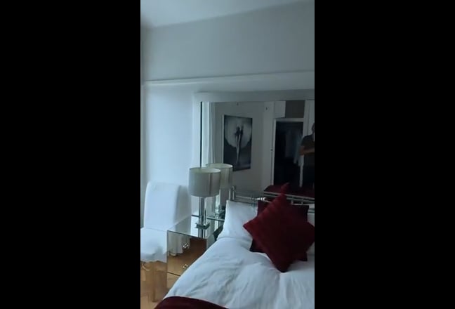 Video 1: Living Room with Deco Furnishing & Features