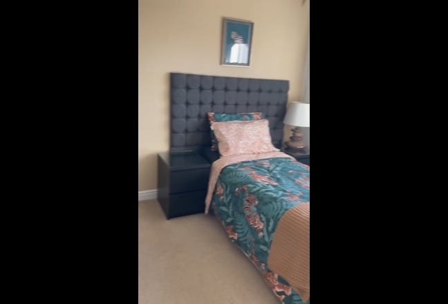 Room for rent in central Crosshands Main Photo