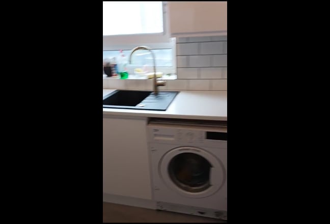 Huge room for 2 in Stratford E15 with balcony Main Photo