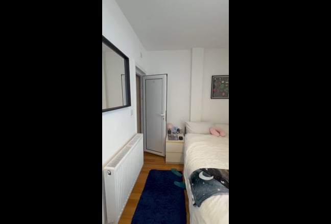 En-suite room available near Elephant and Castle  Main Photo