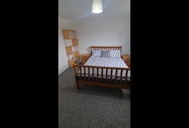 Double room suitable for couple or a single person Main Photo