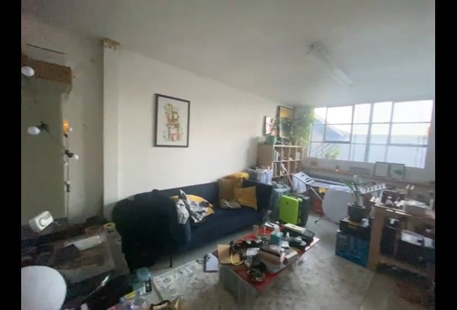 Large creative studio space in E10 Main Photo