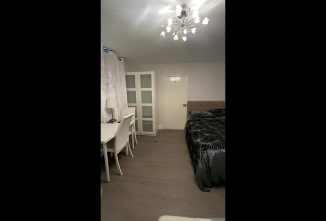 ✨ Beautiful Room in the Heart of Central London Main Photo