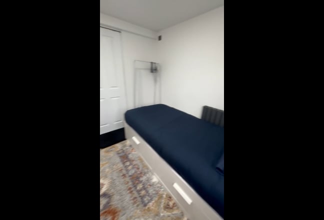 Video 1: Double room with double bed