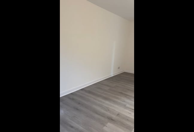 Lovely 2 bedroom garden flat  Main Photo