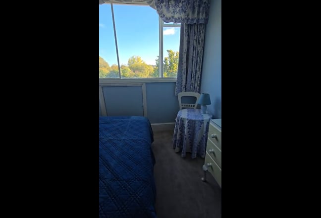 Double en suite room for single occupancy  Main Photo