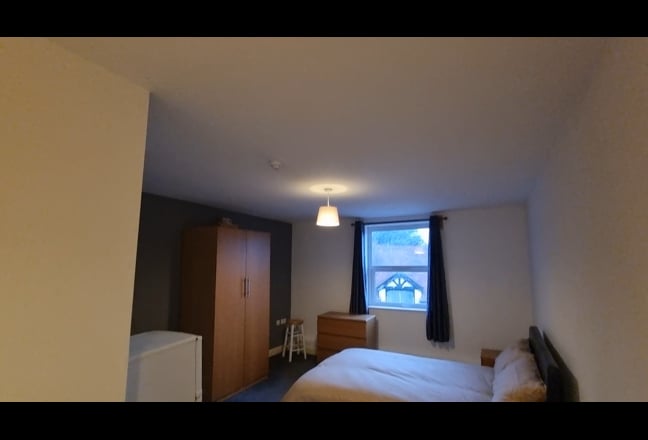 Ensuite Room Walking Distance to Train Station Main Photo