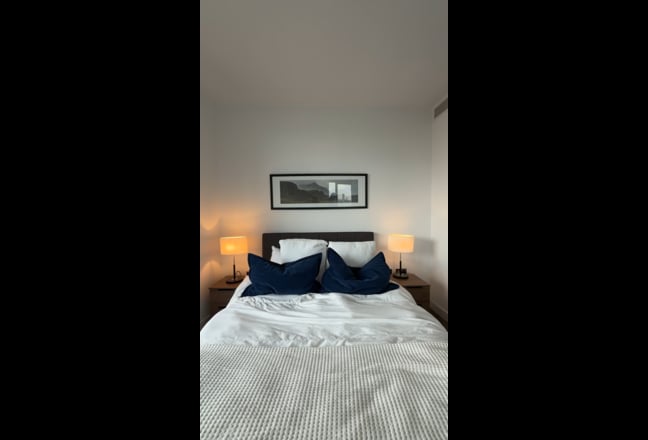 Double bedroom in canning town  Main Photo