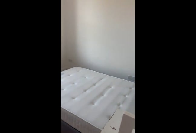Room available near Canary Wharf – &pound;875 per month Main Photo