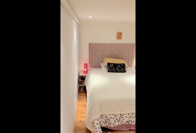 Sunny double room (incl bills + cleaner) Main Photo