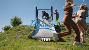 Glijbaan talud inclusie J1110 speeltoestellen klassieke spelen glijbanen filmpje